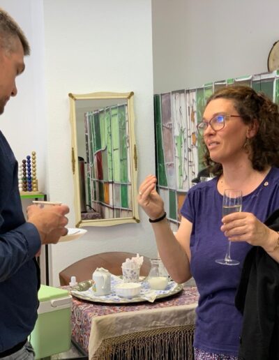 Manuela Drewas im Gespräch mit Gästen